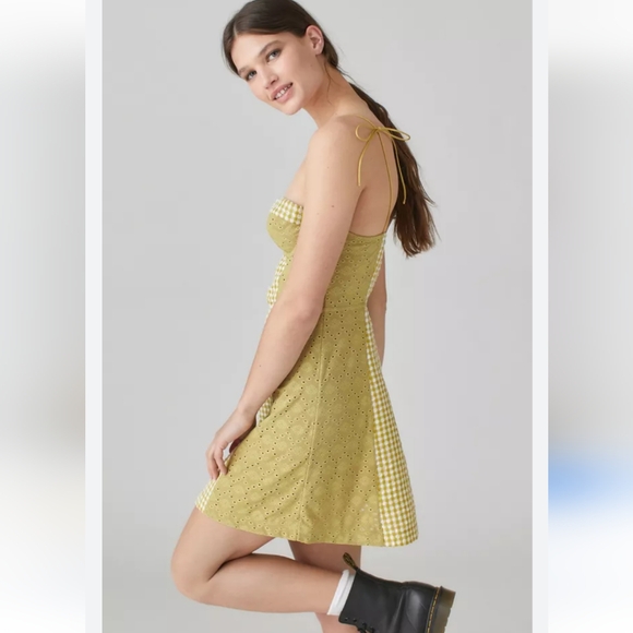 Urban Outfitters Felicity Eyelet Underwired Bustier Dress - Picture 3 of 11